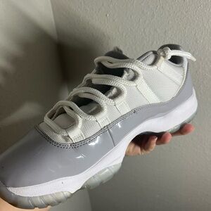 Jordan 11 cement grey size 9 men